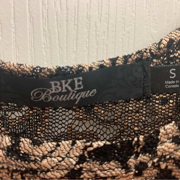 BKE lace tank top small - Picture 3 of 3